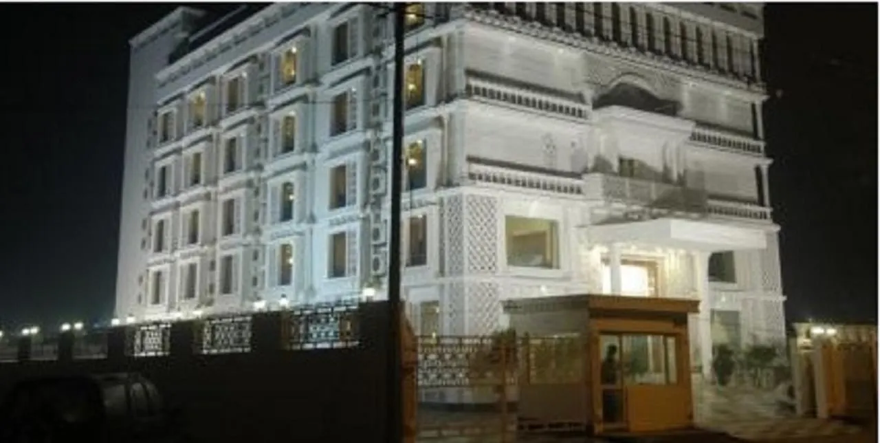 Sterling Agra Hotel Agra  3*, Agra (Uttar Pradesh)