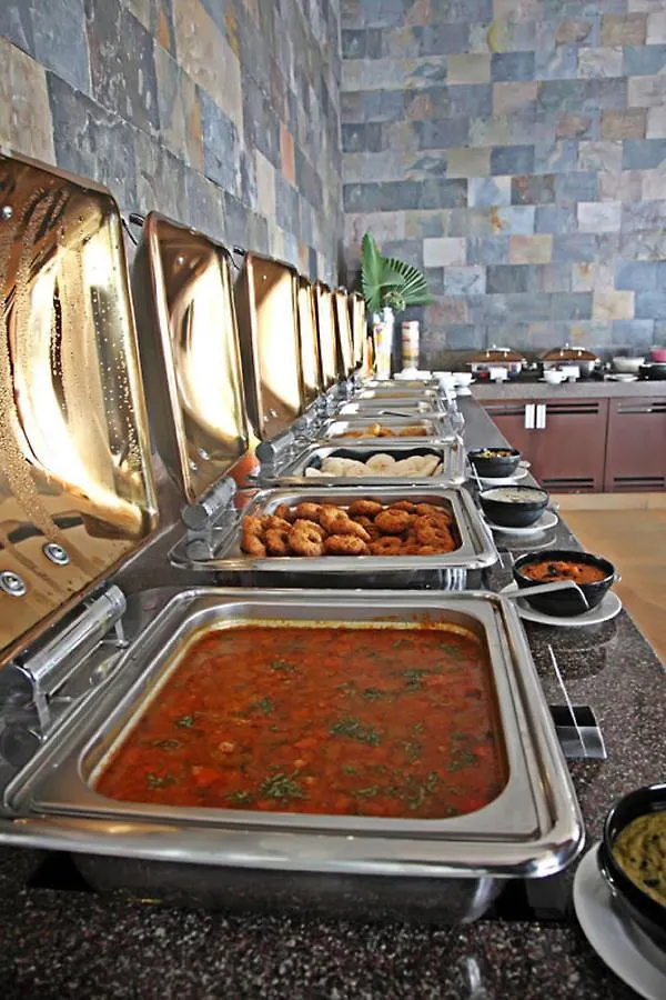 Sterling Agra Hotel Agra  3*, Agra (Uttar Pradesh)